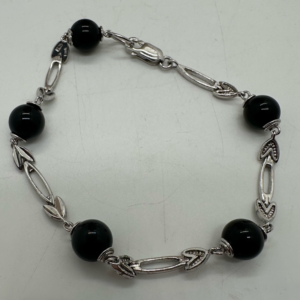 “FNA 925” onyx bead and sterling silver link bracelet
